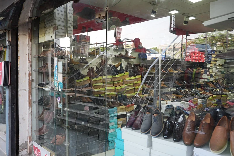 Kalindi Kunj garmet workers