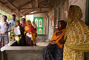 | Photos: Sandipan Chatterjee/OUTLOOK : In Kenda Mari village of Bengal's Nandigram constituency, a huge percentage of Muslim women voters have been deleted, most of whom possess all necessary documents.