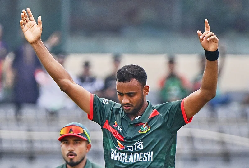Bangladesh Vs New Zealand 1st ODI at Sher-e-Bangla Stadium-Bangladeshs Shoriful Isalm