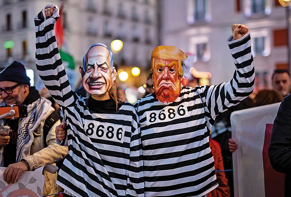 Resistance and Unity: A couple dressed as Donald Trump and Benjamin Netanyahu are seen during a demonstration commemorating Palestinian Land Day on March 28, 2026 - | Photo: IMAGO