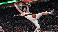AP Photo : Portland Trail Blazers center Donovan Clingan dunks during the first half of an NBA basketball game against the Los Angeles Clippers, Friday, April 10, 2026, in Portland, Ore.