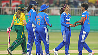 India Vs South Africa LIVE Score, 2nd Women's T20I: Erring Women In Blue Suffer Second Straight Defeat Photo: X/BCCI Women : India lost the first women's T20I against South Africa by six wickets.