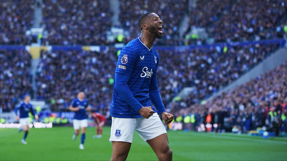 Everton's Beto celebrates scoring his side's first goal during the English Premier League soccer match between Everton and Liverpool in Liverpool, England, Sunday, April 19, 2026.  - | Photo: AP/Ian Hodgson