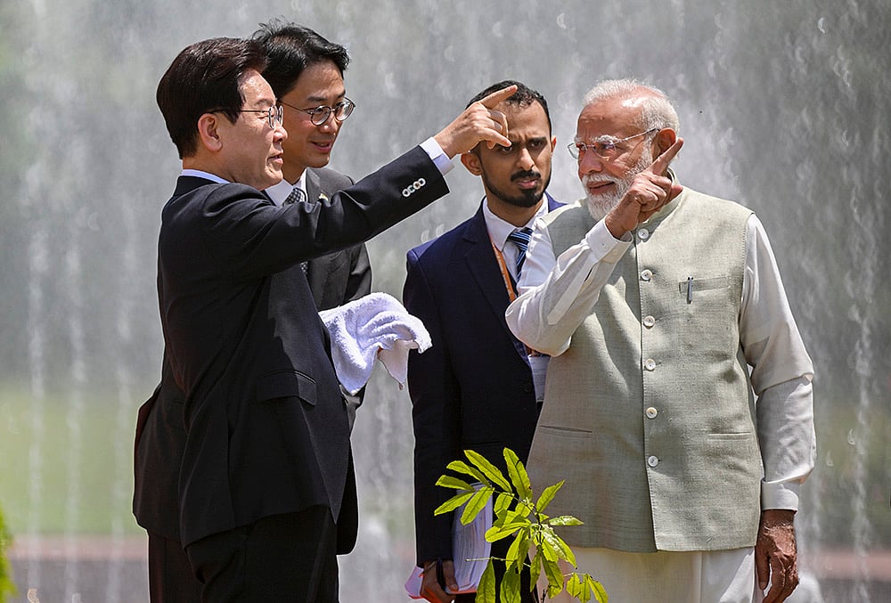 Modi, Myung at Hyderabad House