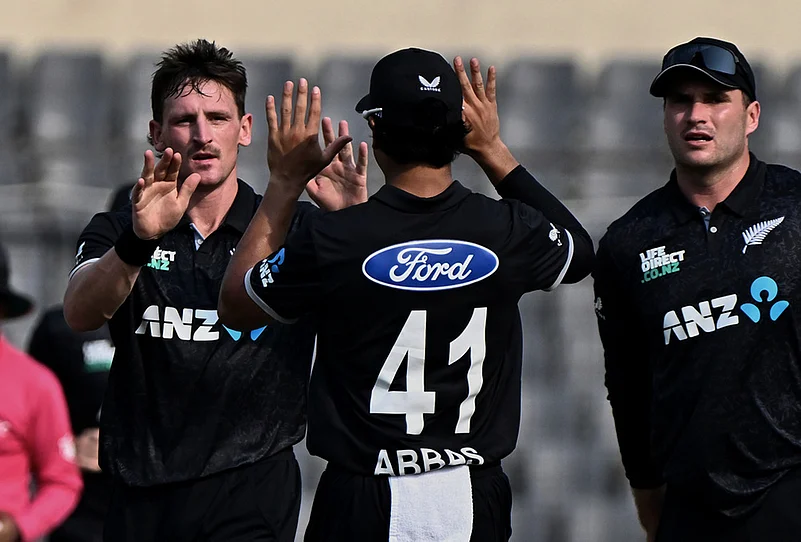 Bangladesh vs New Zealand 2nd ODI cricket-Nathan Smith
