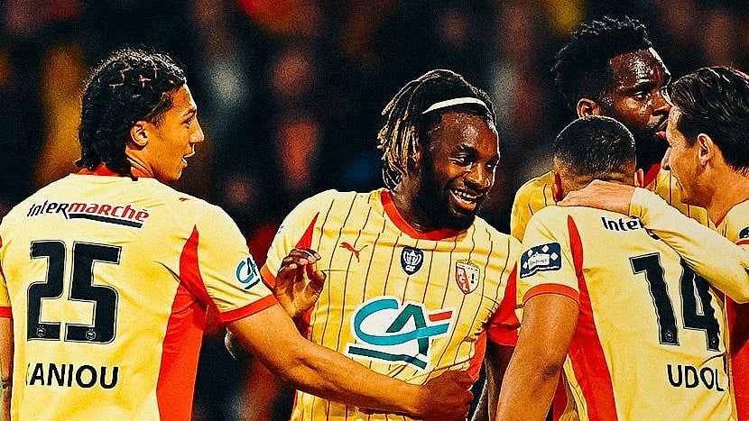 Lens footballers celebrate after scoring a goal against Toulouse in Coupe de France 2025-26 Semi-Final.  - RCLens/X