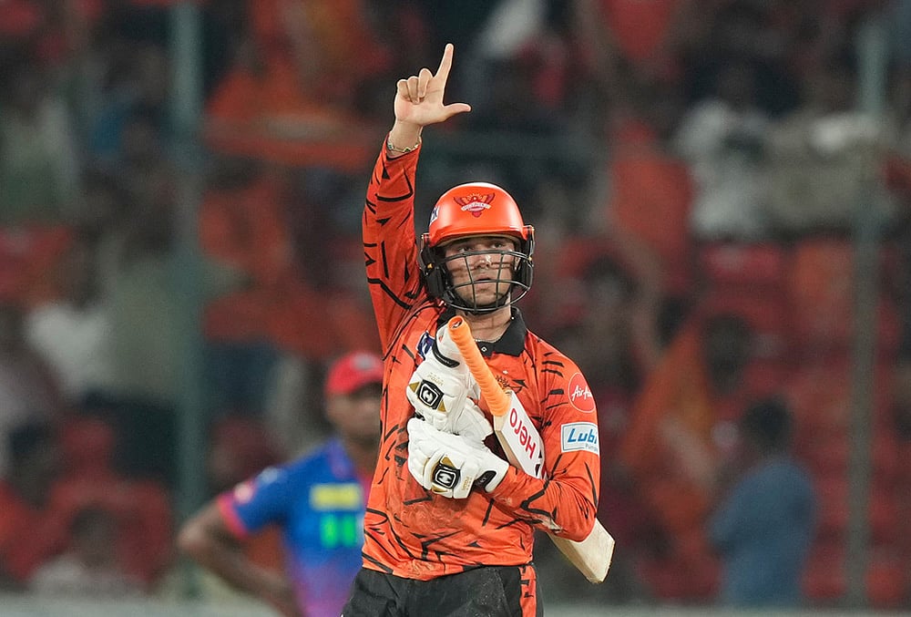 SRH vs DC IPL 2026 match 31 photos-Abhishek Sharma celebrates his fifty runs 