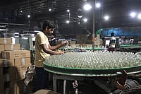 Impact of the US-Israel war on Iran on India’s Glass Hub in Firozabad | Photo: Tribhuvan Tiwari : The unorganised glass industry in Firozabad accounts for 70 per cent of the total glass produced in India, as well as the manufacturing of 1,500 tonnes of glass bangles per day, providing direct and indirect employment to an estimated five-seven lakh people, supporting the lives of over 50,000 families. The large-scale industries in Firozabad manufacture products like liquor bottles, perfume bottles, lab apparatus, chandeliers and glass handicrafts. As per industry estimates, goods worth Rs 2,000 crore are exported to different countries, including in some of the war-torn West Asian countries. A large chunk of exports goes to the US.