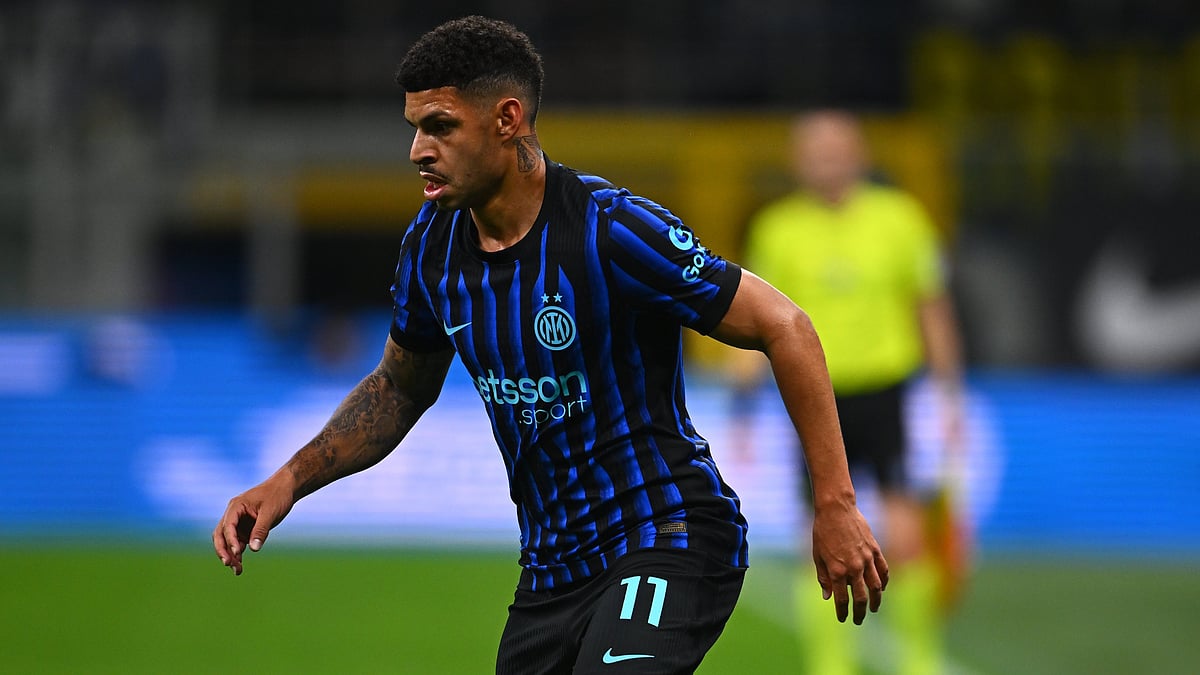 Inter Milan footballers in action against Como in the Coppa Italia 2025-26 semi-final leg 2.  - Inter/X