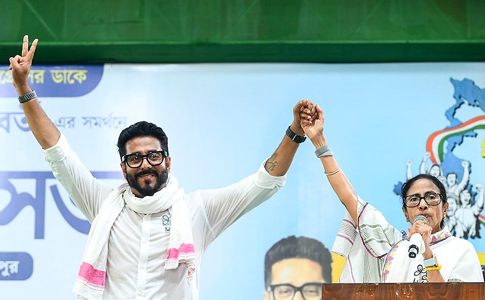 WB polls: Mamata Banerjee campaigns in Barrackpore