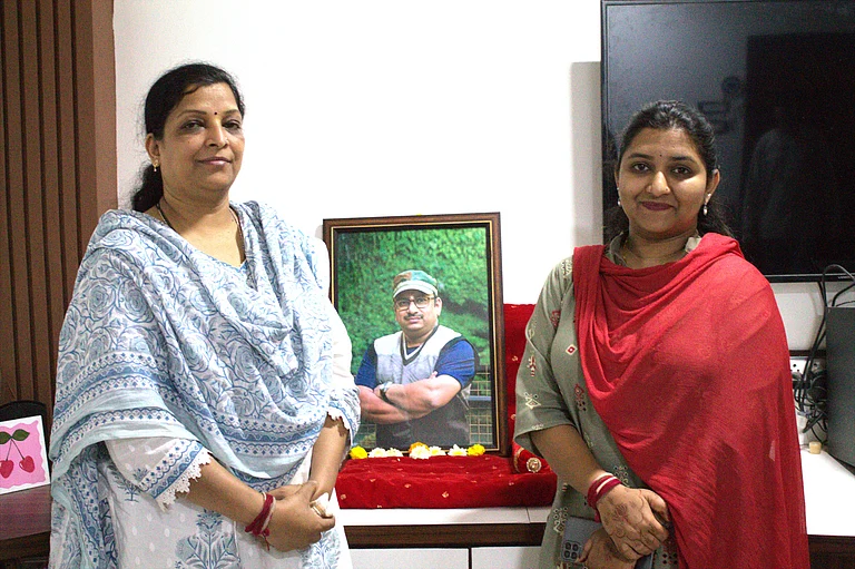 Family of Santosh Jagdale - null