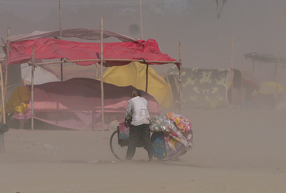 Weather: Hot summer day in Prayagraj