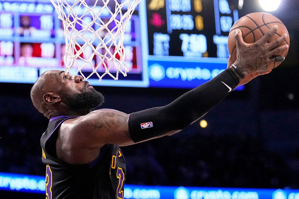 Basketball: Houston Rockets vs Los Angeles Lakers