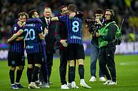 | Photo: AP/Luca Bruno : Inter Milan's head coach Cristian Chivu embraces Inter Milan's Petar Sucic after the Italian Cup, return-leg soccer match between Inter Milan and Como, in Milan, Italy.