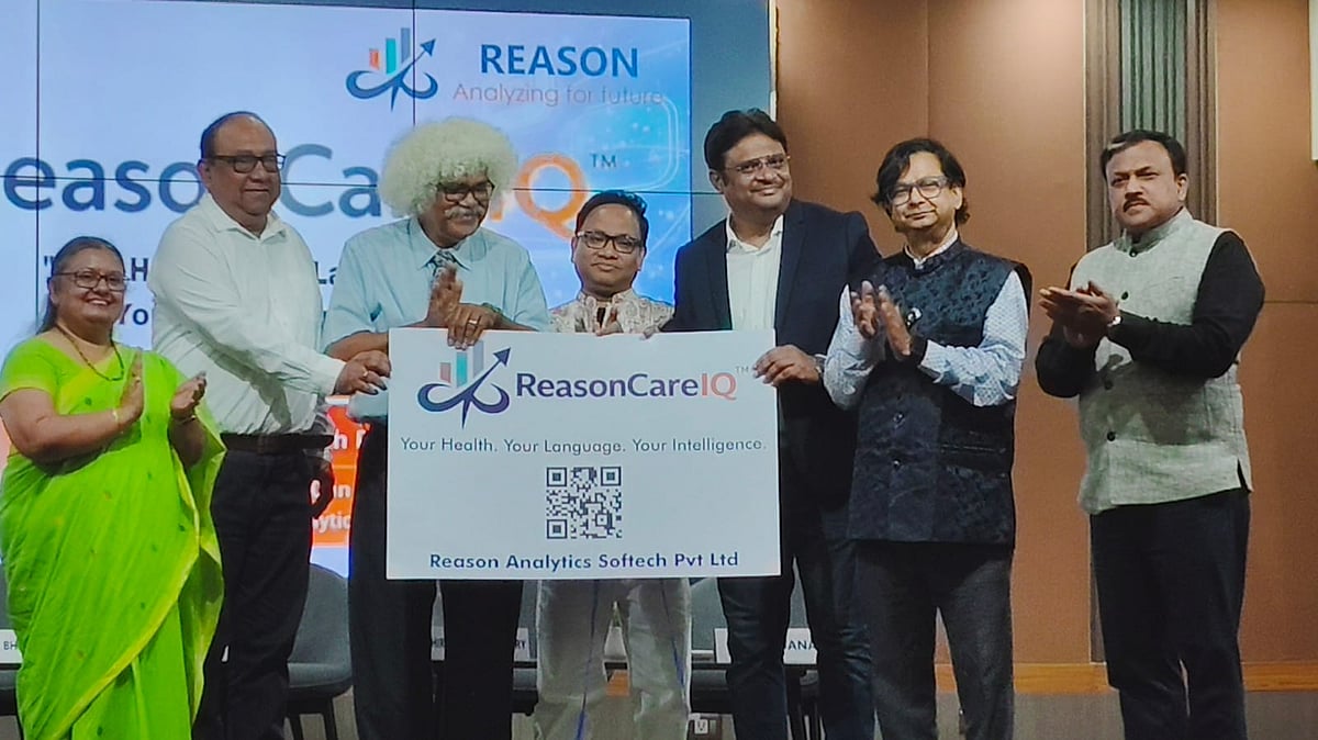 Mr. Manjit Nayak, Director STPI-KOLKATA, Mr Debasish Sen IAS,  Mr. Biplab Jana, Founder and CEO of Reason Analytics Softech, Geriatrician Dr. Dhiresh Kr. Choudhury,  eminent cardio thoracic surgeon Dr. Bhabotosh Biswas, Mr. Somnath Chatterjee, industry specialist and Ina Bose Director, Reason Analytics - null