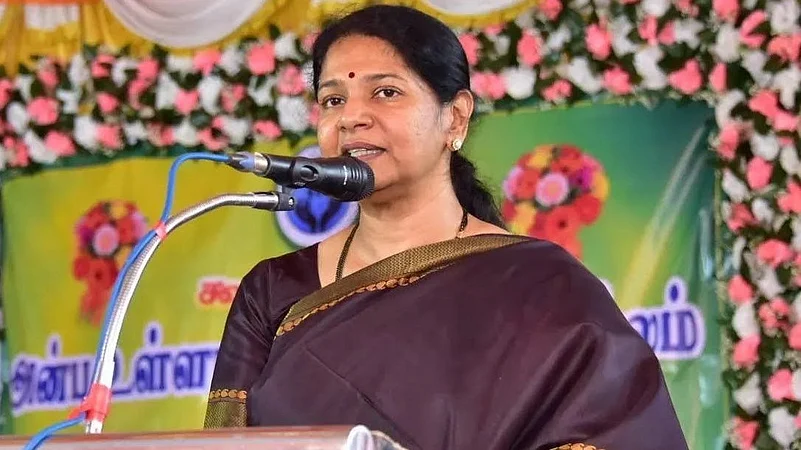 Kanimozhi Says DMK Coming Back