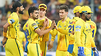 MI Vs CSK Live Cricket Score, IPL 2026: Mumbai Indians Crumble In Trial By Spin Led By Akeal And Noor Ahmad (AP Photo/ Rafiq Maqbool) : Chennai Super Kings' Noor Ahmad, centre, celebrates with teammates the wicket of Mumbai Indians' captain Hardik Pandya during the Indian Premier League cricket match between Mumbai Indians and Chennai Super Kings in Mumbai, India, Thursday, April 23, 2026