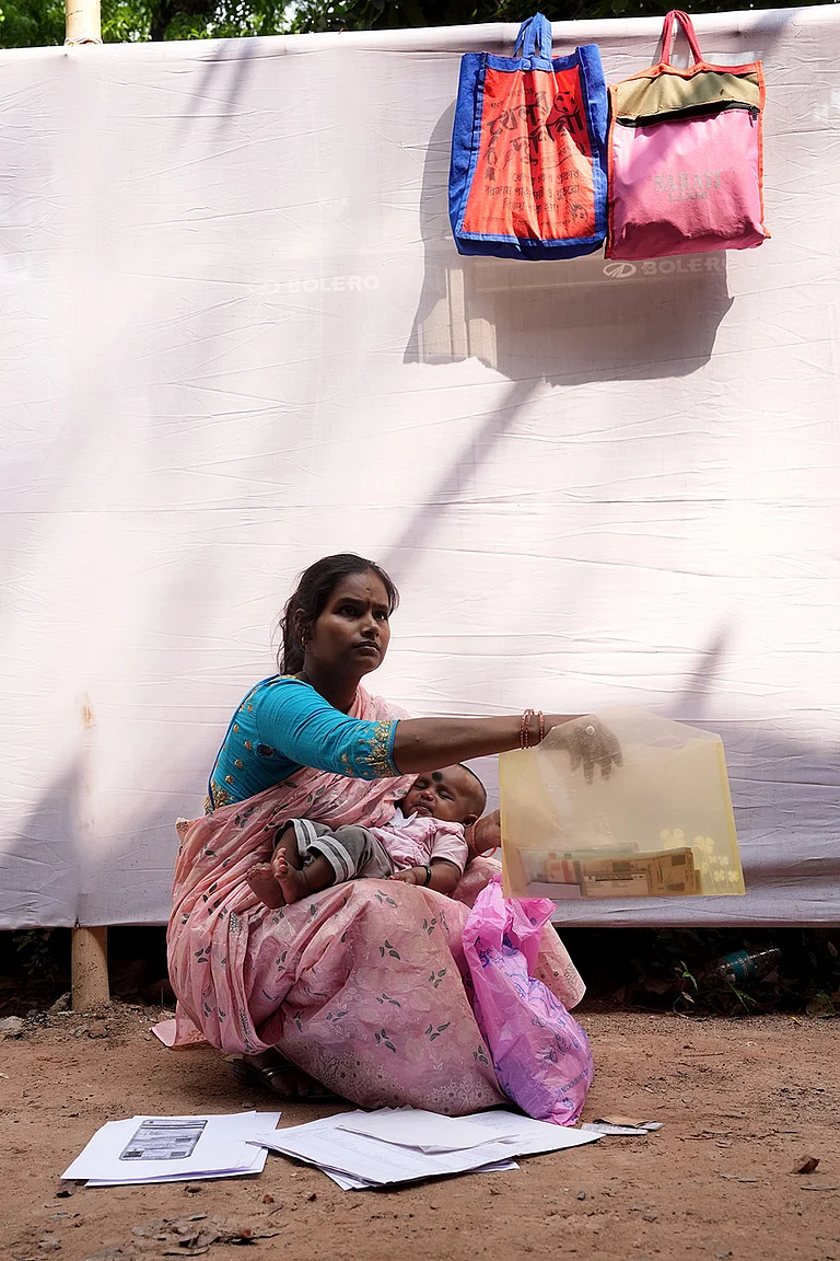 Pinki khatun bibi, a deleted voter, in the tribunal of Malda, West Bengal
- Photo by Sandipan Chatterjee