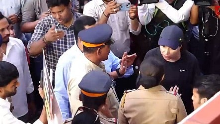 A complaint has been filed against a woman who berated Maharashtra minister Girish Mahajan for a traffic jam caused by a BJP rally in Mumbai over the women’s reservation bill, police said on Friday. - Photo: PTI / X