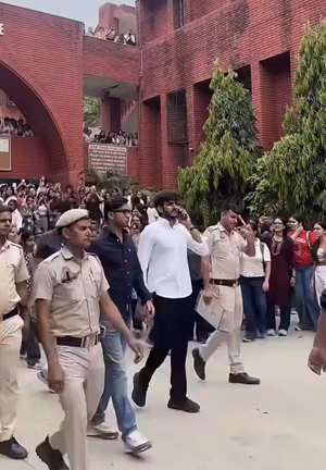 Gargi College Gatecrash