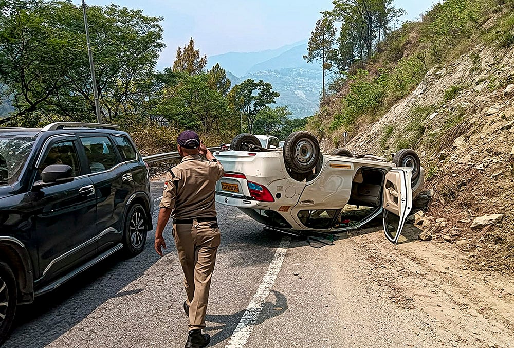 Chamoli: Car carrying pilgrims overturns on Badrinath Highway, five injured