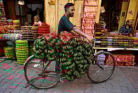 The Bangle Industry Of Firozabad Shatters As The West Asia Crisis Drags On Photo: Tribhuvan Tiwari/Outlook