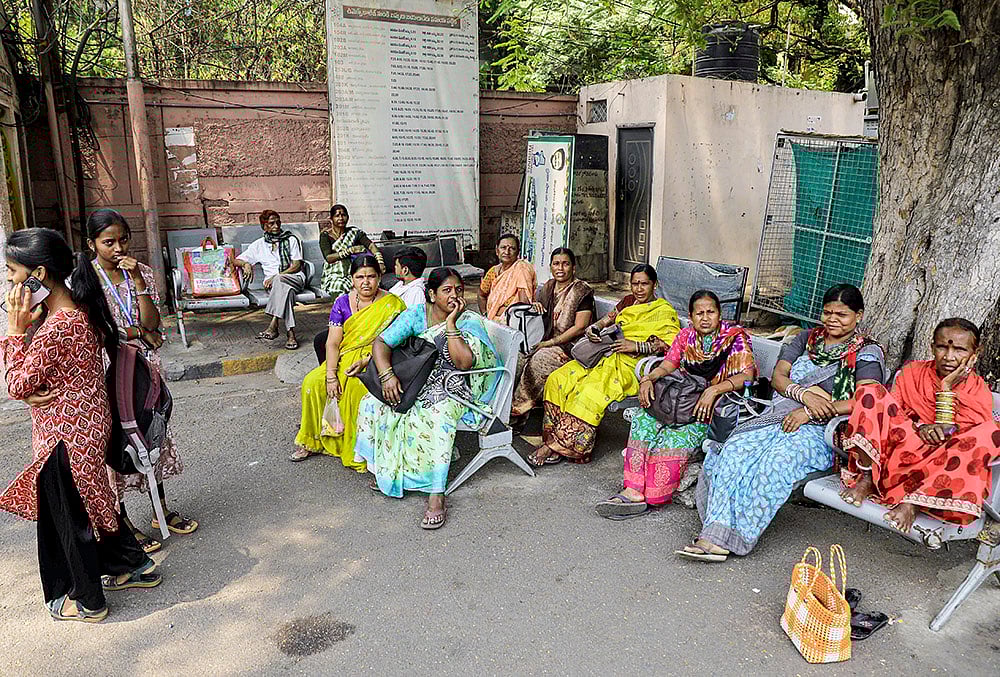 Hyderabad: Commuters wait amid TGSRTC strike at Koti bus terminal