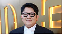 Bang Si-hyuk Arrest Warrant Denied In HYBE Probe, Prosecutors Seek Stronger Case Instagram : Bang Si-hyuk Arrest Warrant Denied in HYBE Investigation Case
