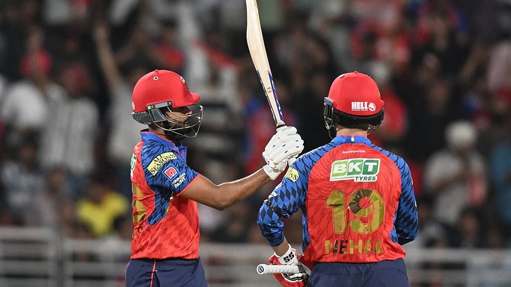 According to Chat GPT, PBKS have 55 to 65% chance of winning the match against DC in match 35 of IPL 2026. - | Photo: AP
