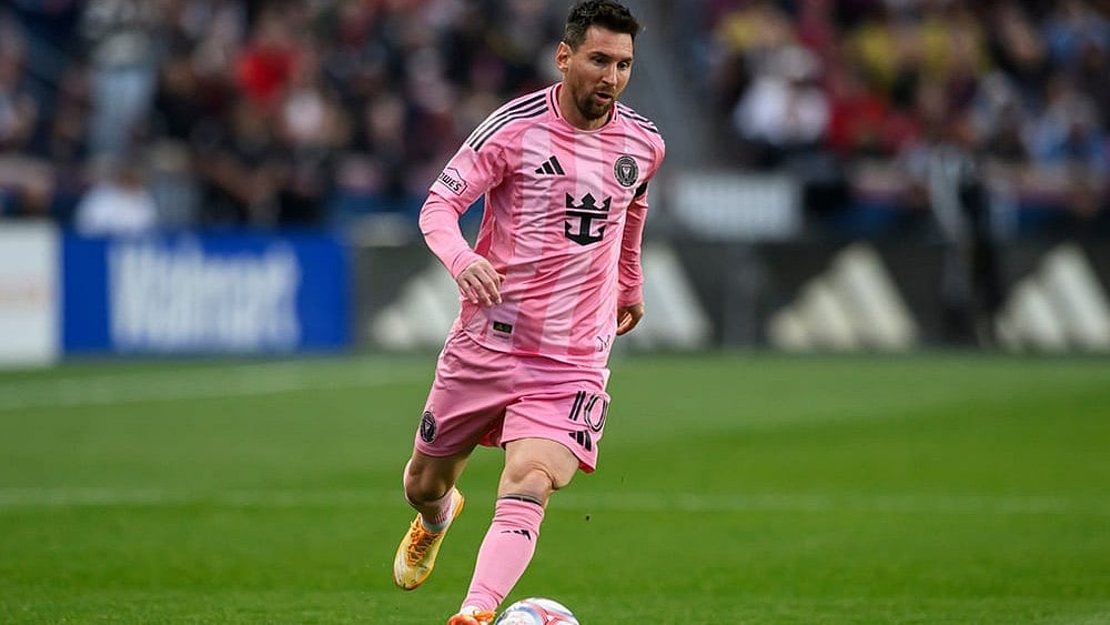 Inter Miami midfielder Lionel Messi dribbles the ball during an MLS soccer match against Real Salt Lake, in Sandy, Utah.  - | Photo: AP/Tyler Tate