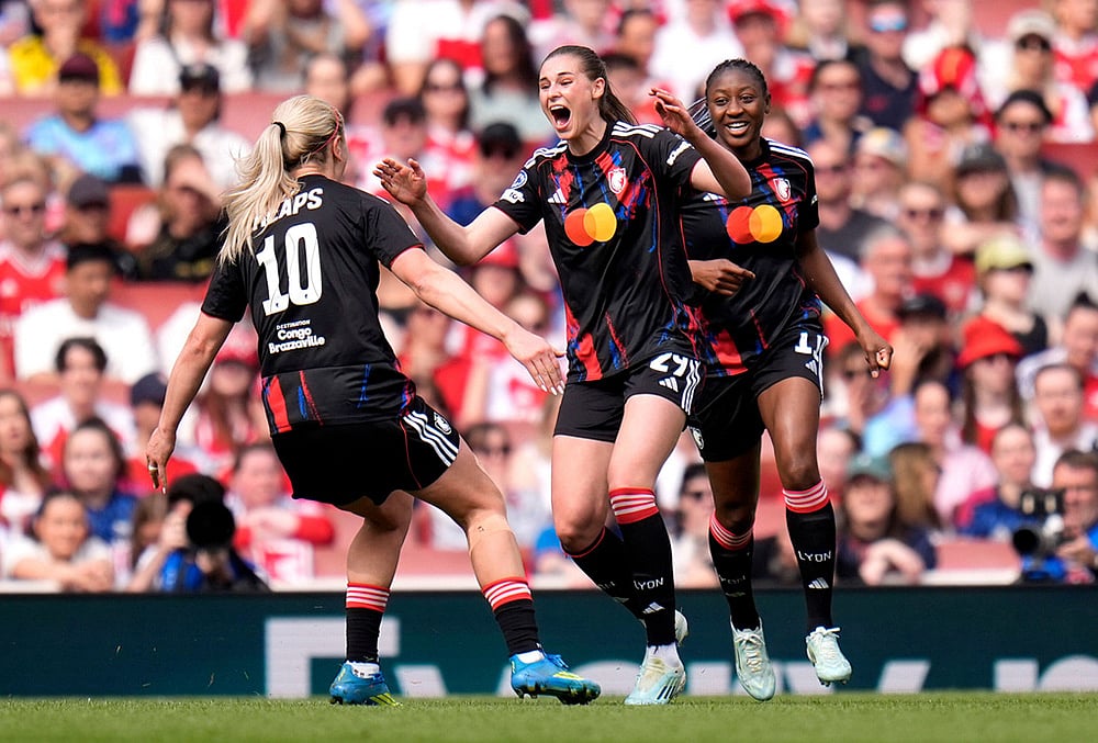 Arsenal Vs OL Lyonnes Womens Champions League Soccer-OL Lyonnes Jule Brand,