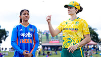 India Vs South Africa Toss Update, 5th Women's T20I: Proteas Opt To Bat In Benoni - Check Playing XIs X/BCCI Women : Captains Harmanpreet Kaur (left) and Laura Wolvaardt at the toss for the fifth and final women's T20 international in Benoni.