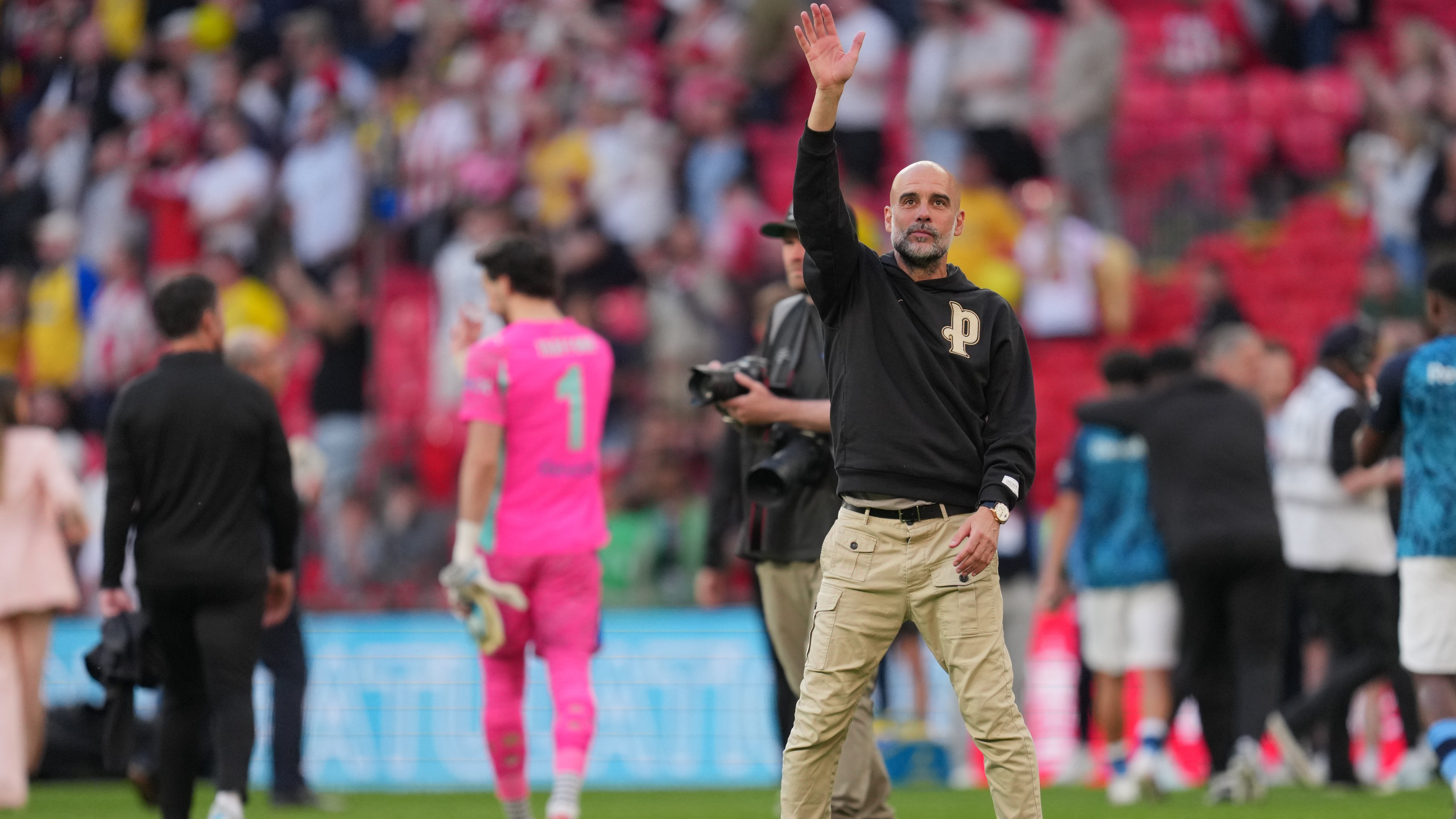 Manchester City's head coach Pep Guardiola reacts after the FA Cup semifinal soccer match between Manchester City and Southampton in Manchester, England, Saturday, April 25, 2026. - | Photo: AP/Kin Cheung