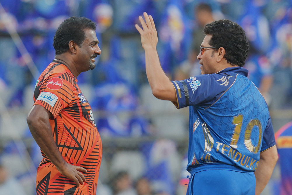 Indian Premier League Sachin Tendulkar with Muttiah Muralitharan