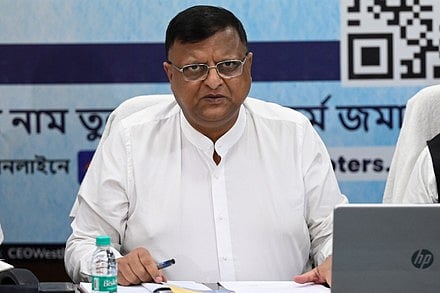 Repolling In West Bengal Booths Due To EVM Tampering - PTI