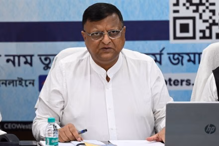 Repolling In West Bengal Booths Due To EVM Tampering - PTI