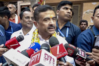 Tension In Bhabanipur As Adhikari Faces Protests During Poll Visit | Photo: PTI : Tension In Bhabanipur As Adhikari Faces Protests During Poll Visit