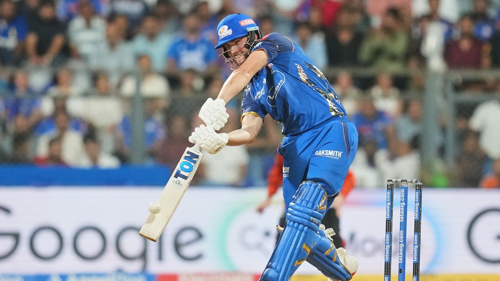 Mumbai Indians' Will Jack plays a shot during the Indian Premier League cricket match between Mumbai Indians and Sunrisers Hyderabad in Mumbai, India, Wednesday, April 29, 2026.(AP Photo/Rafiq Maqbool) - AP Photo/Rafiq Maqbool
