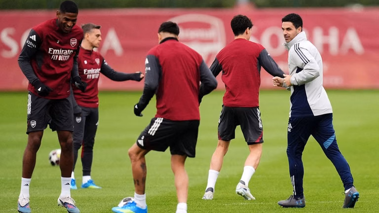 Arsenal manager Mikel Arteta during a training session in London. - | Photo: John Walton/PA via AP