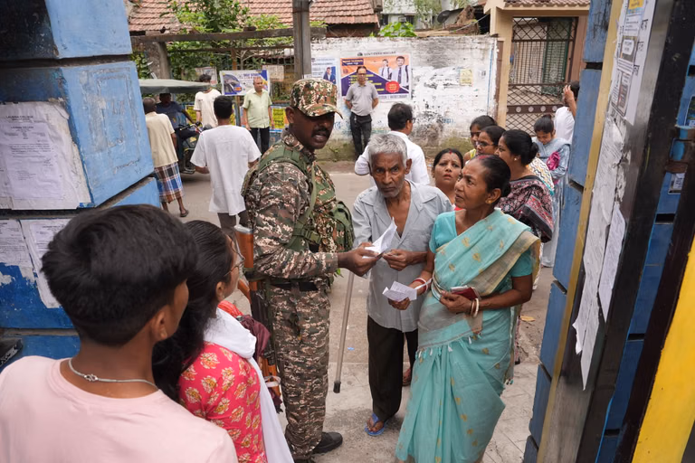As voters turn out in steady numbers in Kolkata and its suburbs across communities in the second phase of polling, the city remains under the strict watch of central forces. People vote in the hope of solutions to long-standing civic issues, social gaps and unaddressed problems. - | Photo: Sandipan chatterjee/Outlook | Representative Image