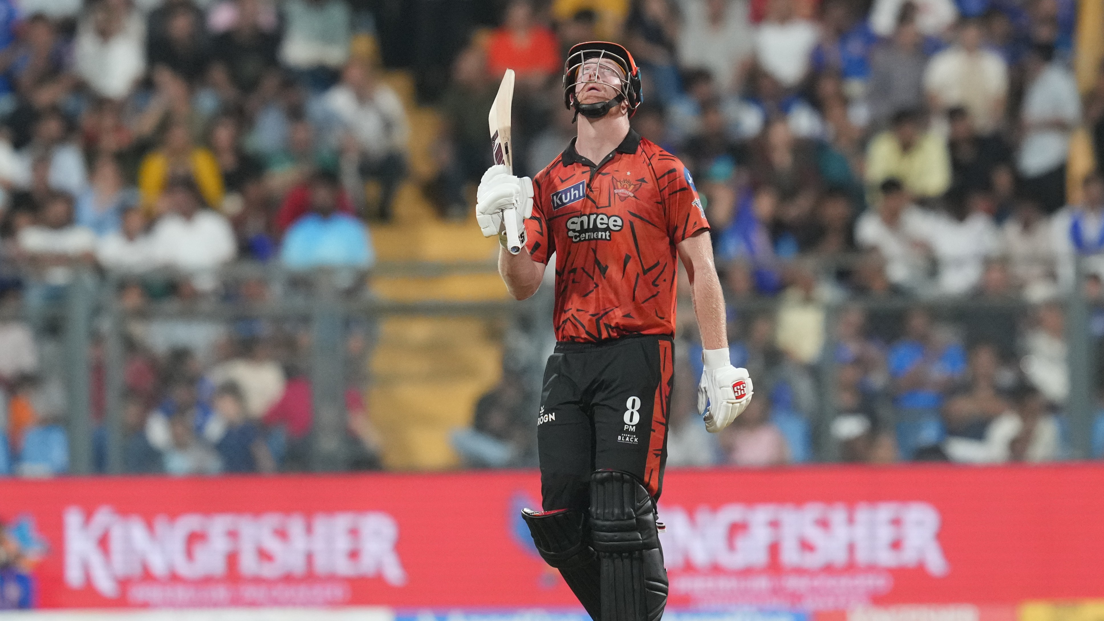 Sunrisers Hyderabad's Heinrich Klaasen celebrates his fifty runs during the Indian Premier League cricket match between Mumbai Indians and Sunrisers Hyderabad in Mumbai, India, Wednesday, April 29, 2026. - (AP Photo/Rafiq Maqbool)
