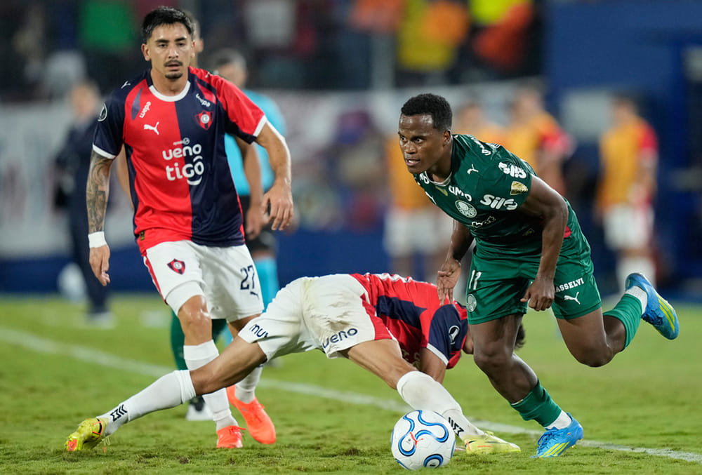 Cerre Porteno Vs Palmeiras Copa Libertadores-Jhon Arias