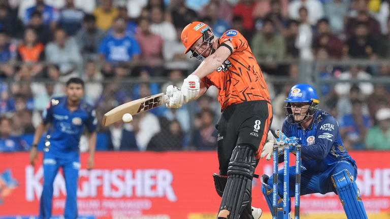 Sunrisers Hyderabad's Heinrich Klaasen plays a shot during the Indian Premier League cricket match between Mumbai Indians and Sunrisers Hyderabad in Mumbai, India, Wednesday, April 29, 2026. - (AP Photo/Rafiq Maqbool)