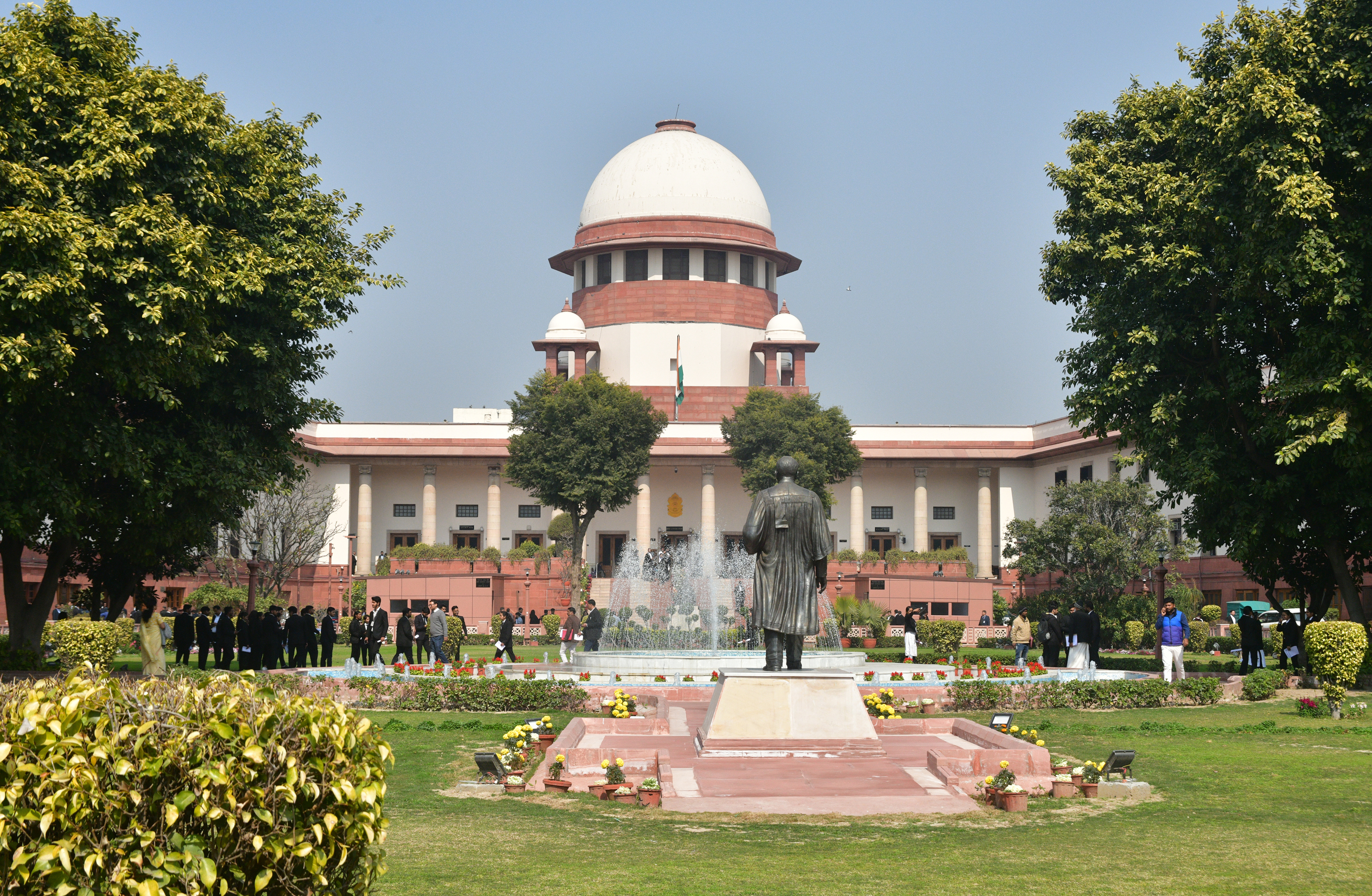 PTI : SC asks HC panel to take action against bar leaders for abstaining from work.