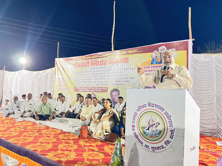 Former MP and farmers leader Raju Shetti addressing Shetakari Nirdhar Melava - Raju Shetti/ X