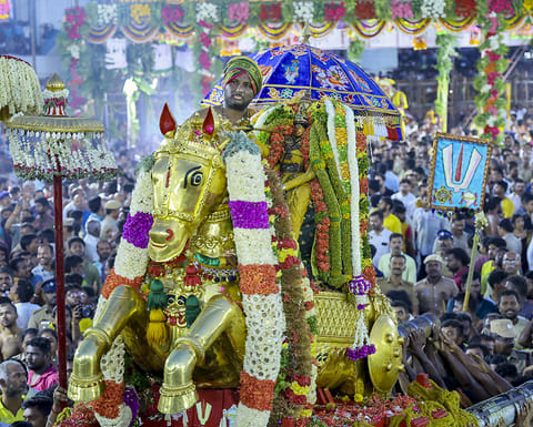 A view of an idol of Lord ‘Kallazhagar’ (Vishnu) during the ‘Chithirai’ festival, in Madurai, Tamil Nadu.