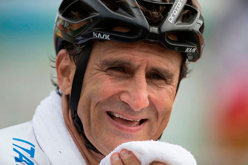 Alex Zanardi, smiles after winning the silver medal in the men's road race H5, during the 2016 Paralympics Games, in Rio de Janeiro, Brazil. - | Photo: AP/Mauro Pimentel, File