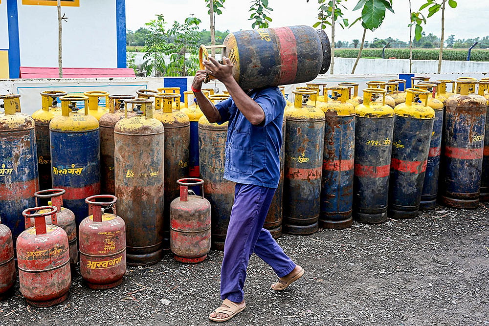 LPG supply crisis in Malda