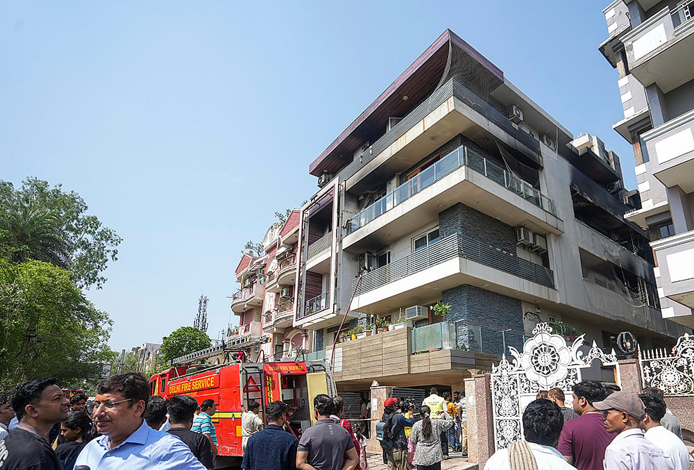 Fire breaks out in residential building in east Delhi
