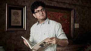 IMDb : Prasoon Joshi Appointed Prasar Bharati Chairman